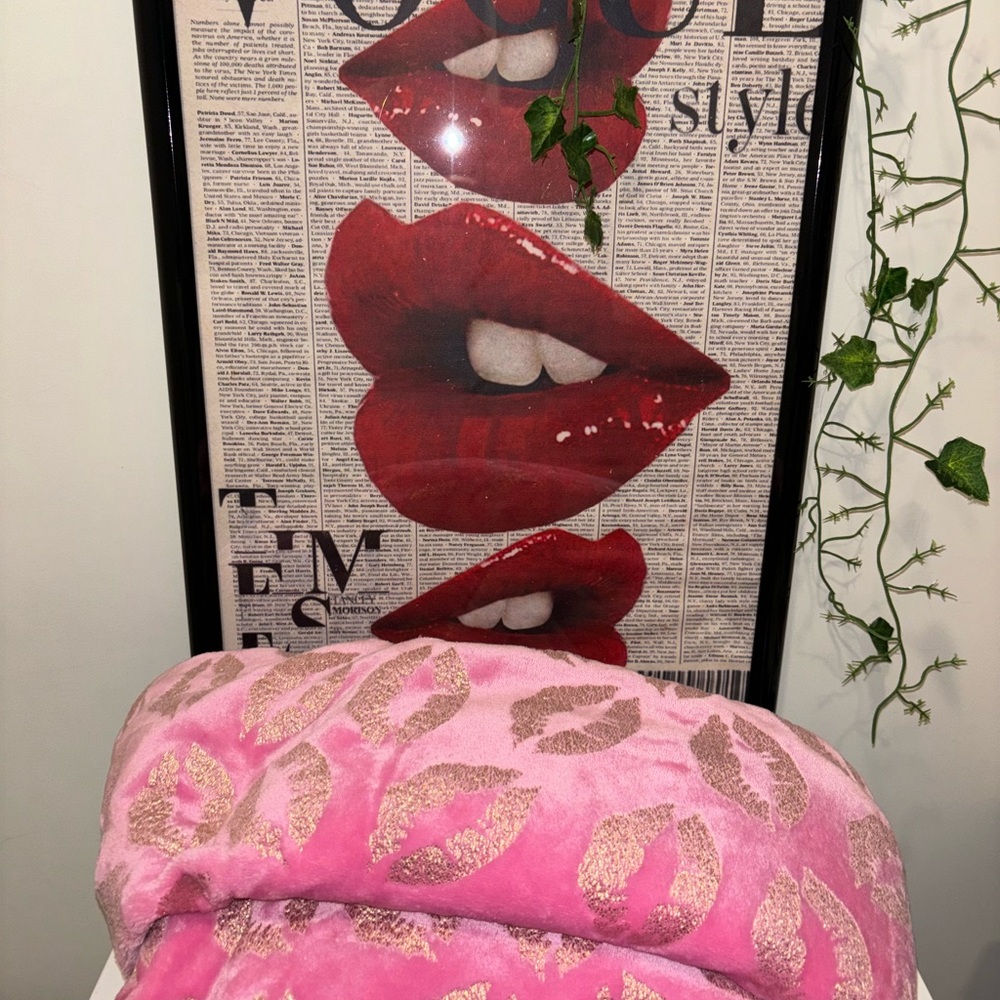 PINK BLANKET CUTE AESTHETIC - Picture 4 of 8